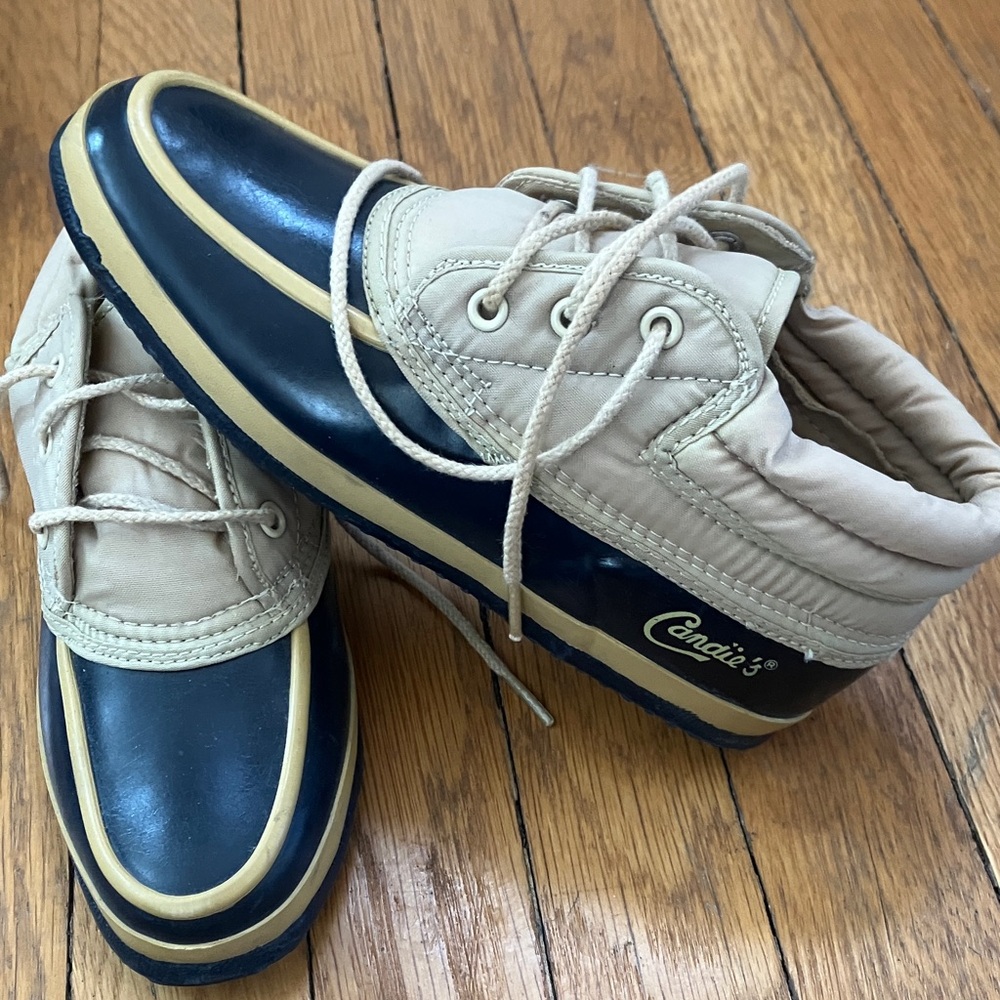 VINTAGE Duck shoes, Candie's Navy and Tan rain/winter  Boots